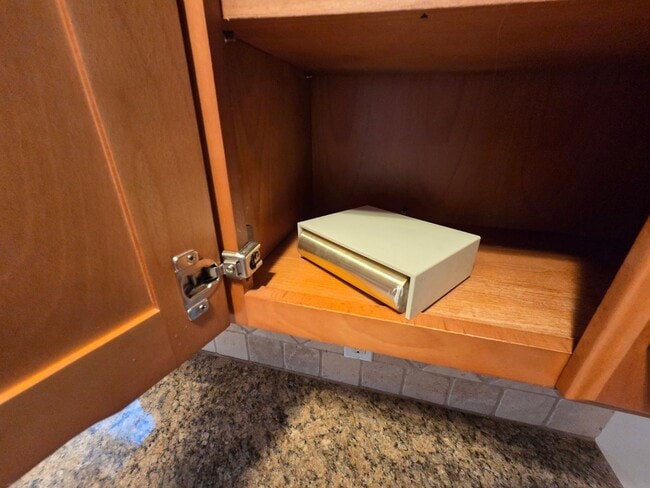 Building Photo - 2136 N 187th St