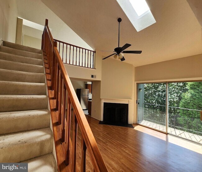 Building Photo - 7731 Inversham Dr