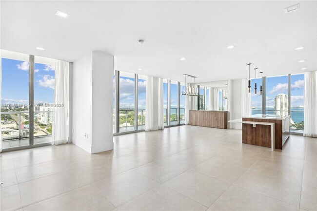 Primary Photo - 3470 E Coast Ave