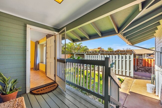 Building Photo - 305 Uala Pl