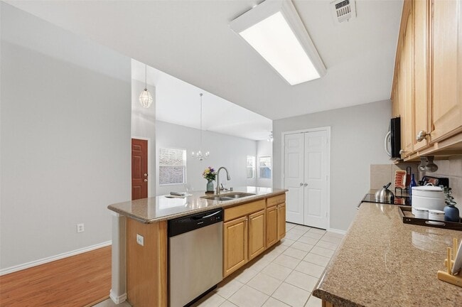 Building Photo - 9842 Wake Bridge Dr