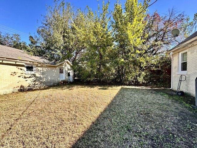 Building Photo - 1947 NW 20th St