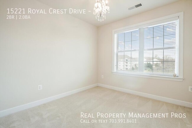 Building Photo - 15221 Royal Crest Dr