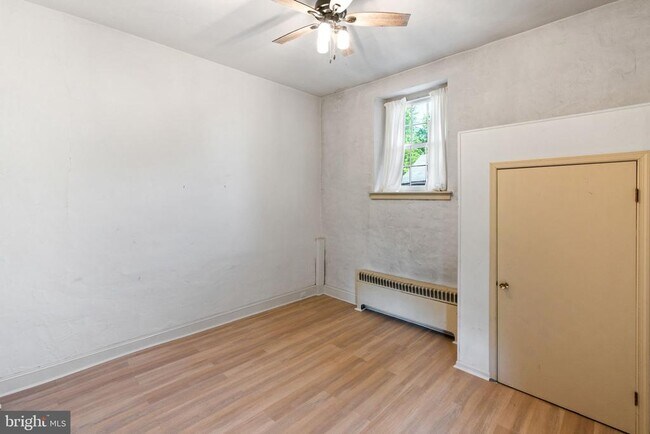 Building Photo - 935-941 Pottstown Pike