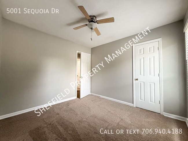 Building Photo - 5001 Sequoia Dr