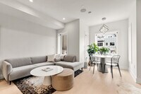 Building Photo - 2478 1/2 Ontario Road Northwest-SI ID1011218P