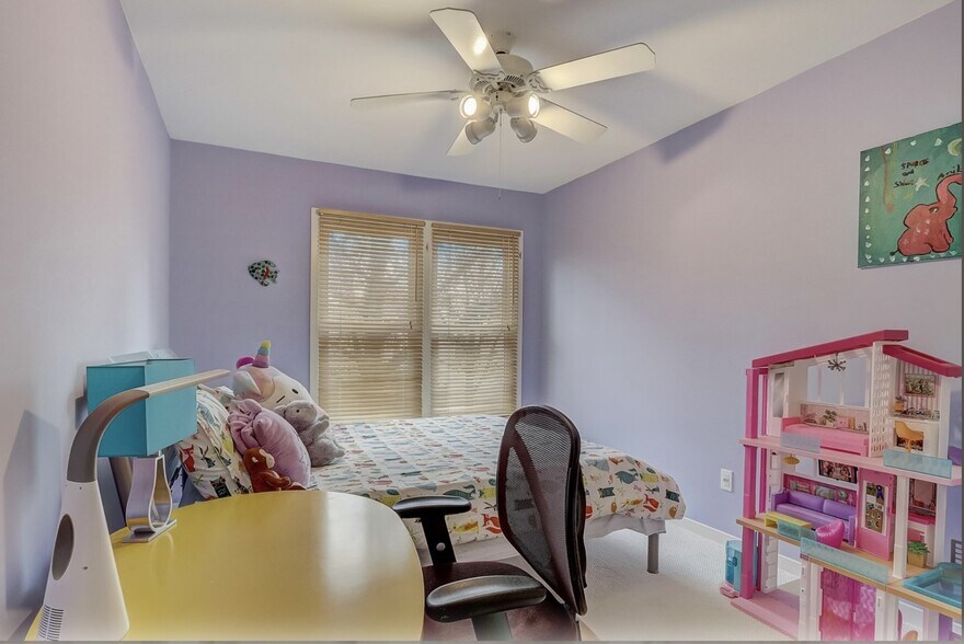 Building Photo - 909 Winchester Ct