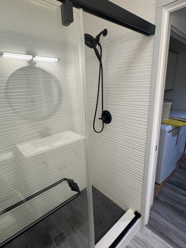 Building Photo - 2500 Kinnickinnick Rd