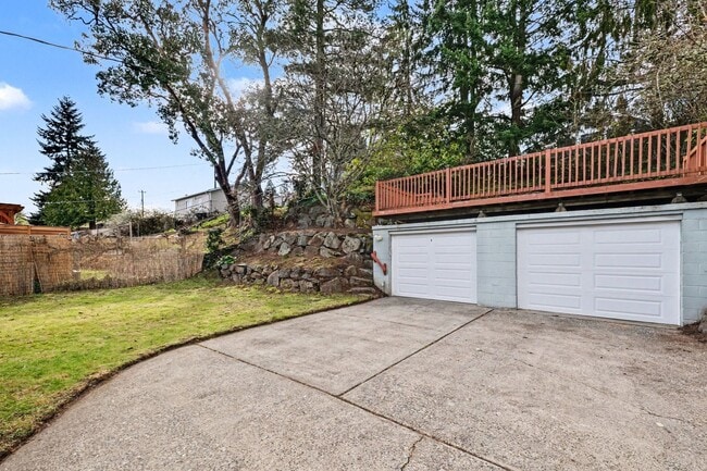 Building Photo - 3bd/1.75ba Seattle Home