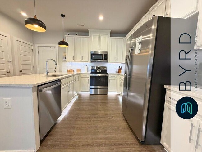 Building Photo - 2749 Acadia Dr
