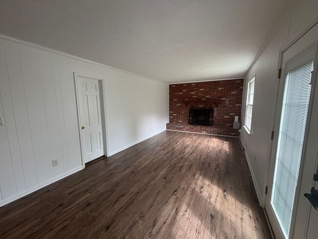 Building Photo - 24 Bohnert Dr
