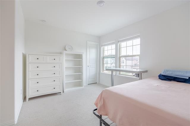 Building Photo - 2340 Willow Garden Dr