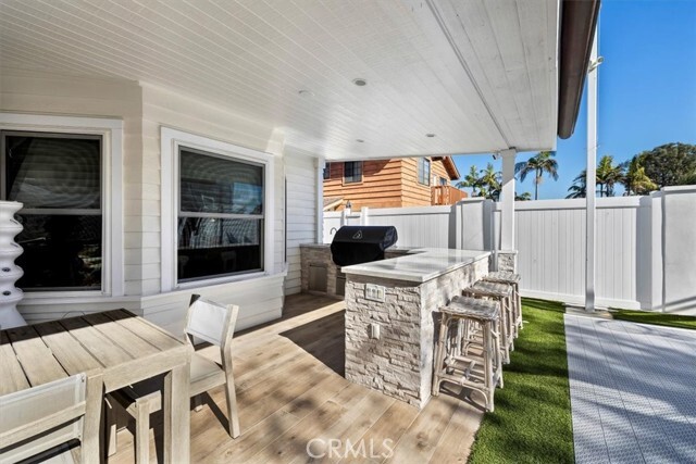 Building Photo - 1740 1st St