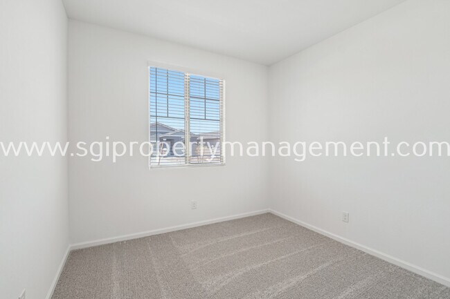 Building Photo - 18259 La Senda Dr W