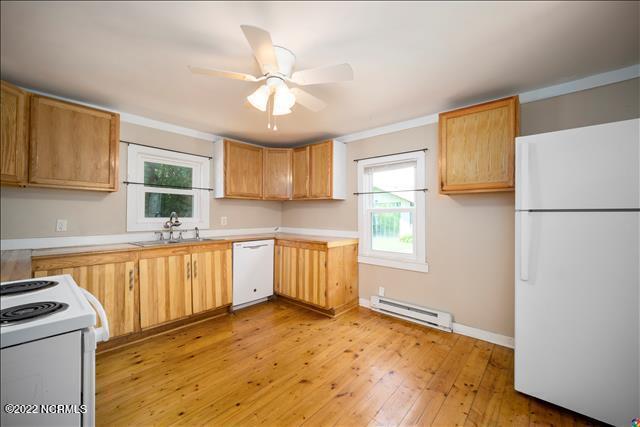 Building Photo - 203 S Elm St