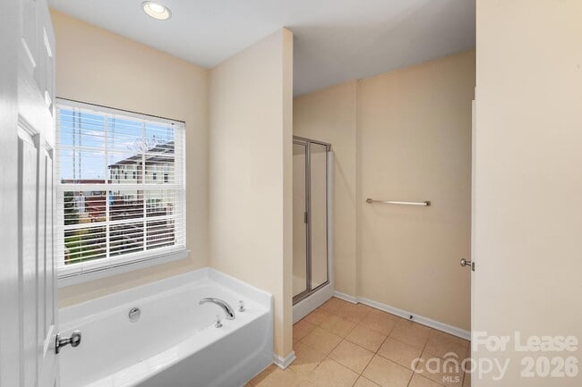 Building Photo - 7707 Jackson Pond Dr