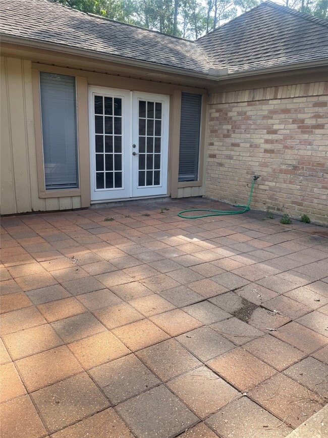 Building Photo - 15206 Carols Way Dr