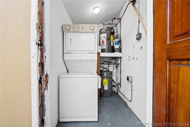 Building Photo - 583 NW 17th Pl