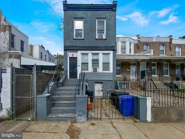 Building Photo - 110 N 51st St