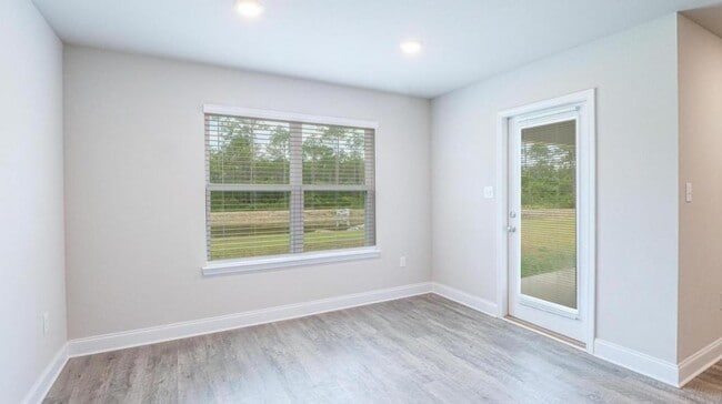 Building Photo - 10125 Willow Leaf Dr