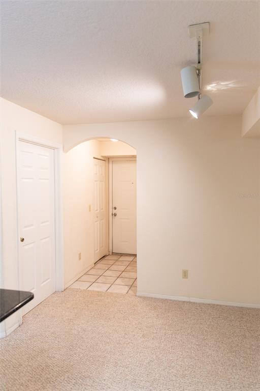 Building Photo - 822 Camargo Way