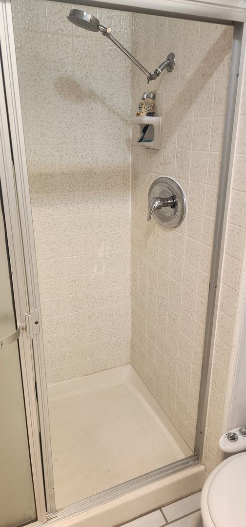 Building Photo - Fully furnished 2-bedroom, 2-bathroom town...