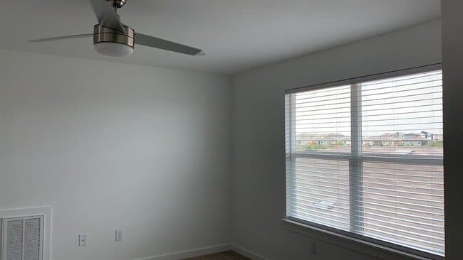 Building Photo - 8011 Linda Michelle Ln