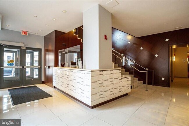 Building Photo - 440 L St NW