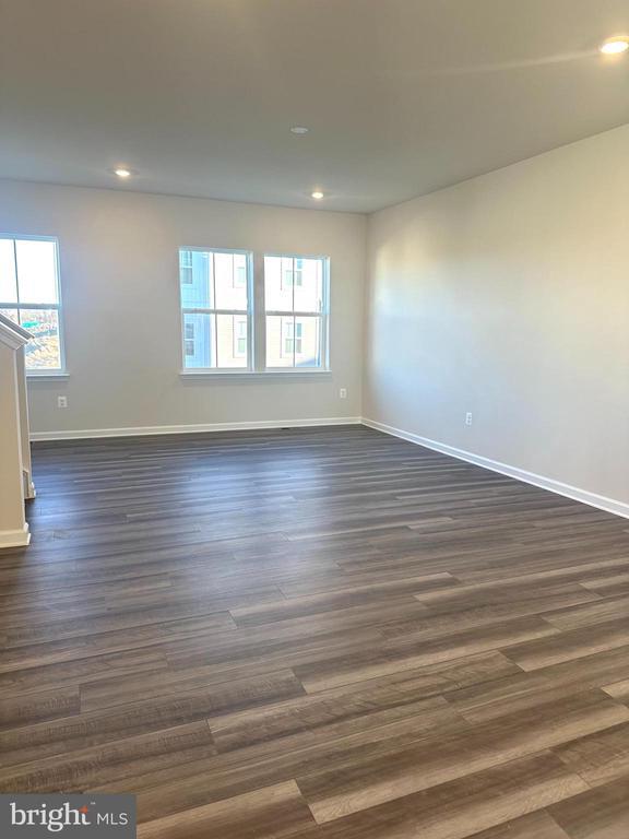 Building Photo - 57 Brookfield Mews