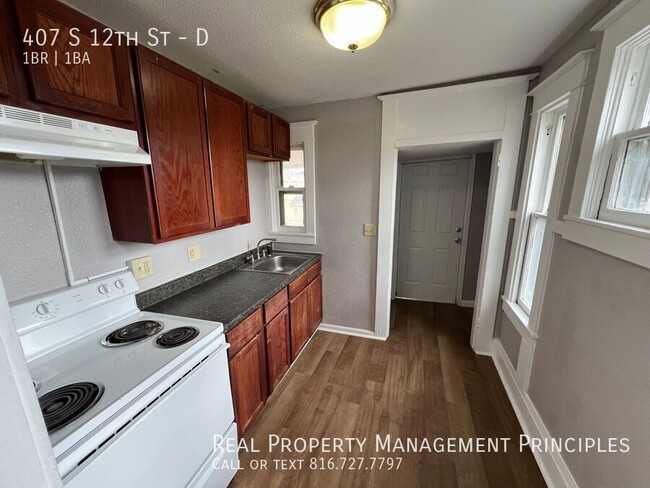 Primary Photo - Spacious 1 Bedroom 1 Bath Apartment!! Depo...