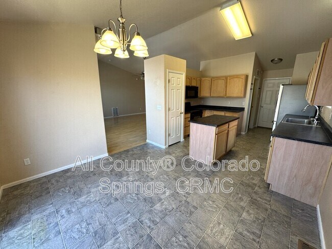 Building Photo - 1305 Lords Hill Dr