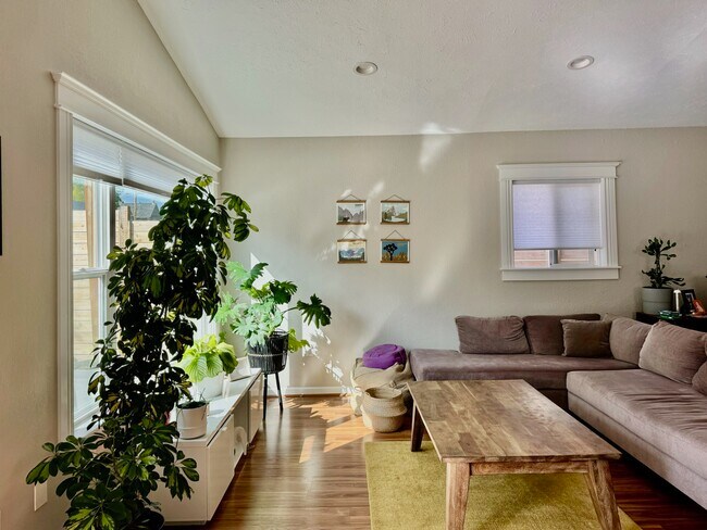 Building Photo - 2965 Grove St