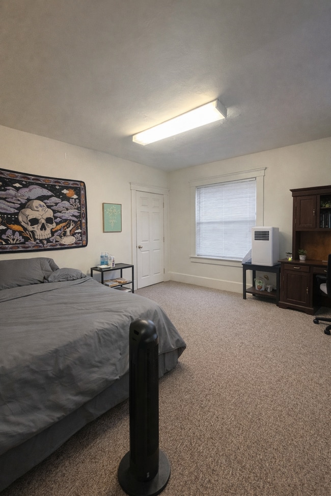 Building Photo - 1803 Hill St