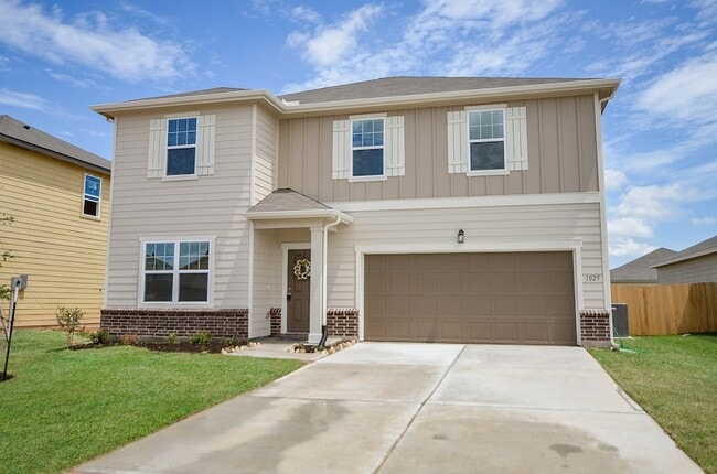 Building Photo - 1025 Long Bay Ct