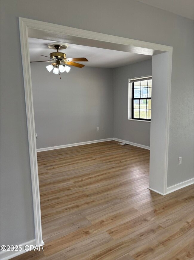 Building Photo - 137 N Lake Reedy Blvd