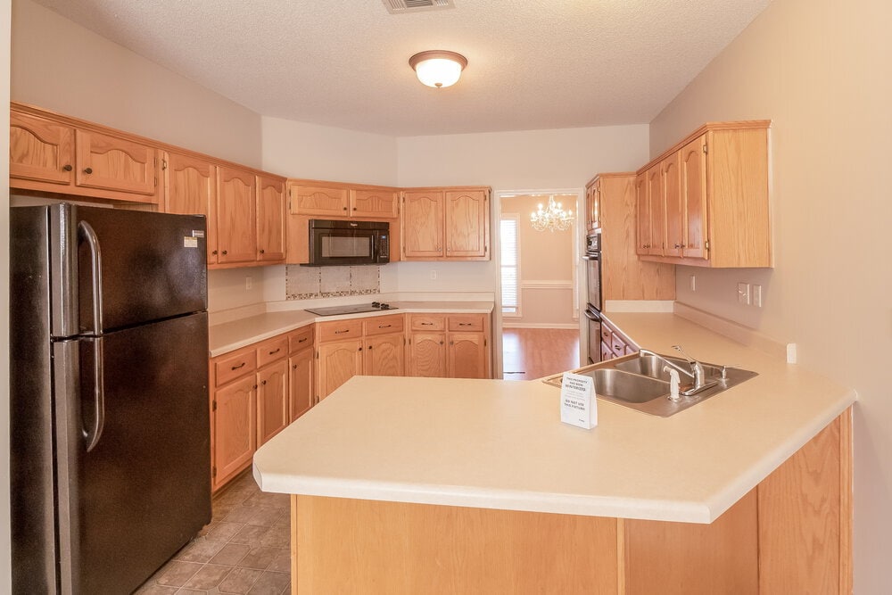 Building Photo - 2064 Milbrey St