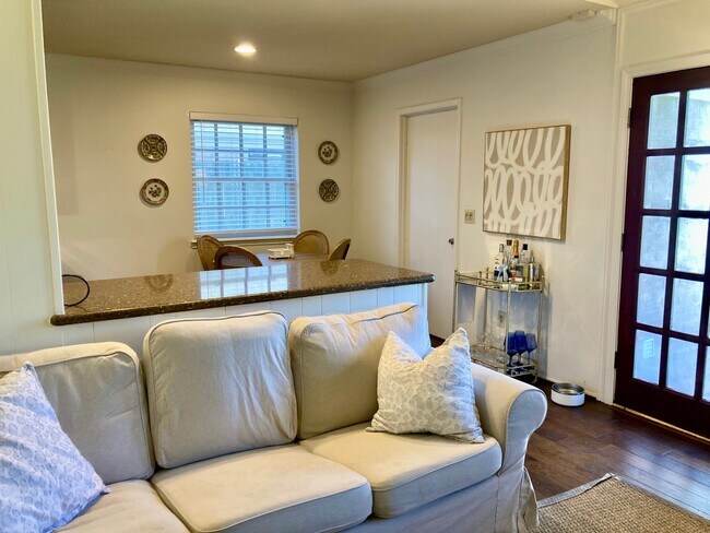 Building Photo - 14026 St Marys Ln