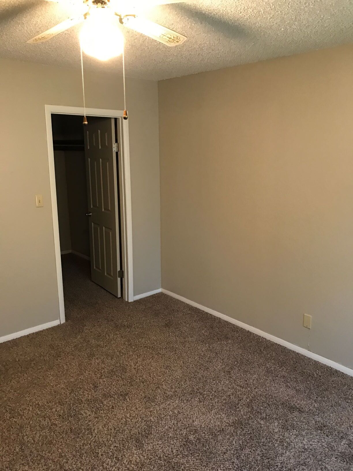 Building Photo - 830 Hardy Springs Cir