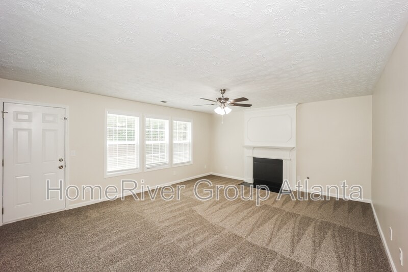 Building Photo - 1583 Marceau Dr