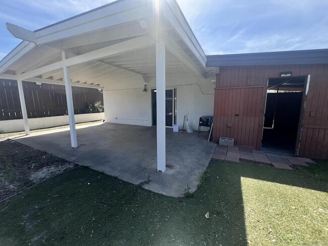 Building Photo - 9267 Fairlawn St