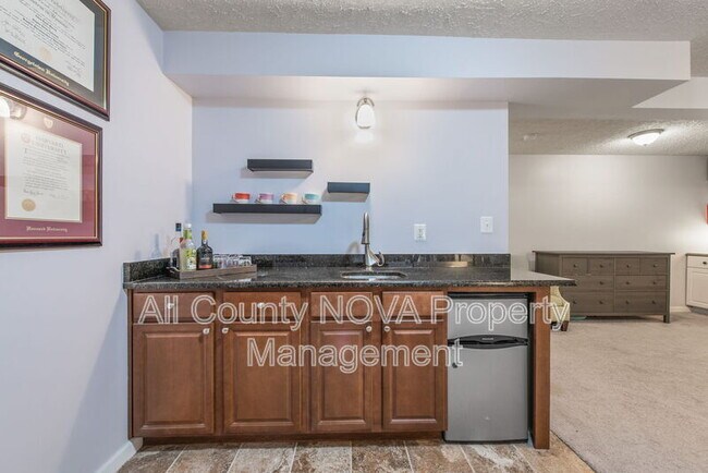 Building Photo - 10343 Bushman Dr