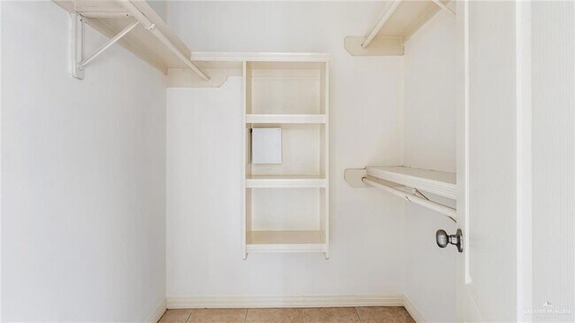 Building Photo - 2013 Agua Fina Ave