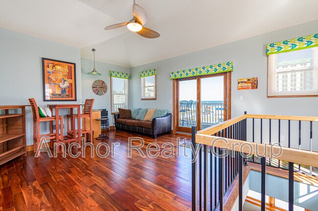 Building Photo - 217 16th St