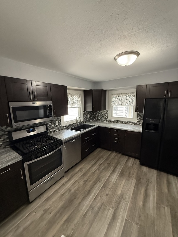 Building Photo - 428 Hilltop Rd