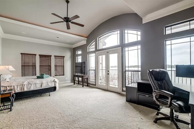 Building Photo - 185 Capetown Way