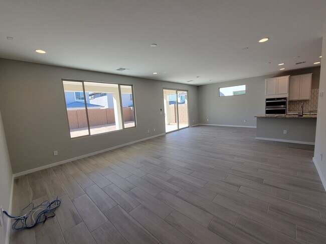 Building Photo - 3539 E Louise Dr