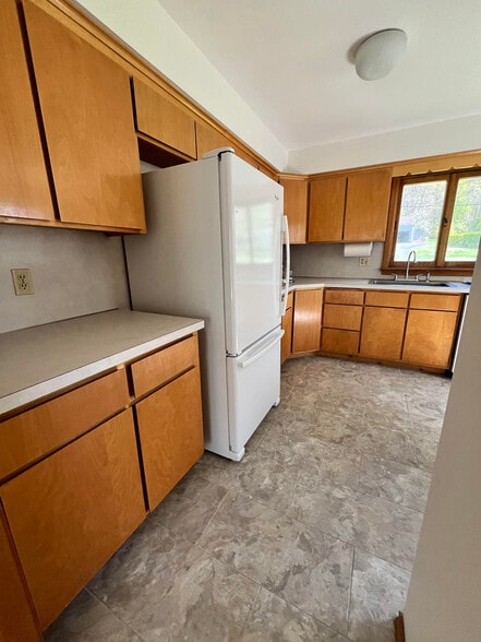 Kitchen Entry - 467 Tunnel Rd