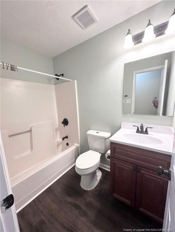 Building Photo - 1564 Rossmore Dr