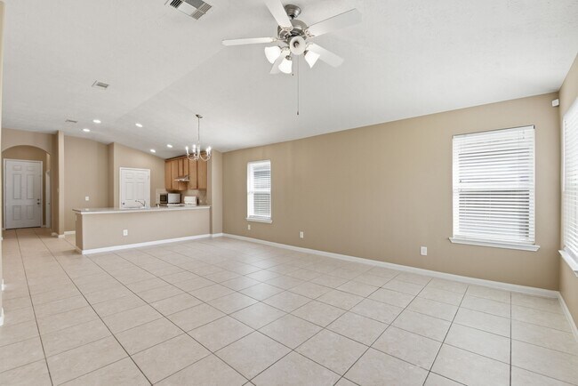 Building Photo - 1502 Stonehedge Bend Dr