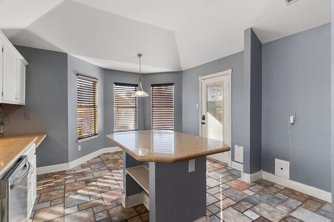 Building Photo - 409 Kathy Ln